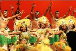Te Maeva Nui dancers