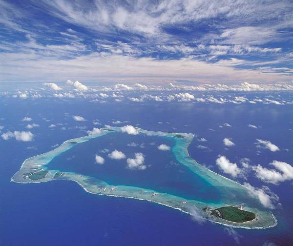 Palmerston, Cook Islands from the air